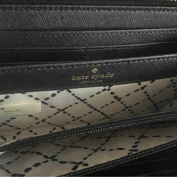 Kate Spade Elegant Black Zip Wallet - Picture 11 of 12